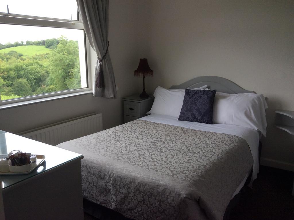 The Meadows Bed And Breakfast Монахан Екстериор снимка